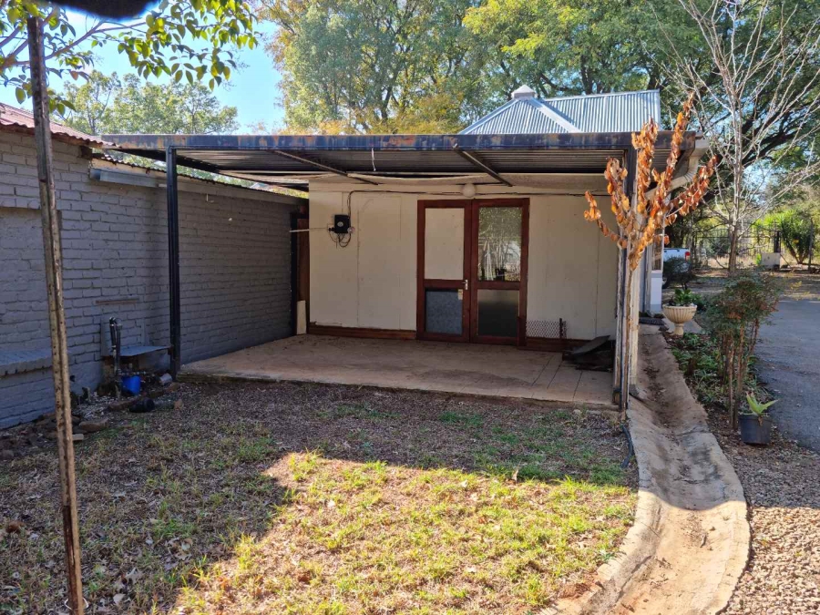 9 Bedroom Property for Sale in Hartbeespoort Rural North West